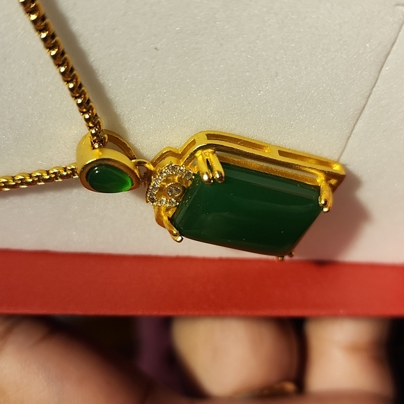 Jade - Picture 3 of 3